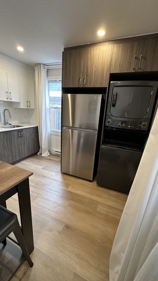 5261 Boul Rosemont - Photo 2 of 10