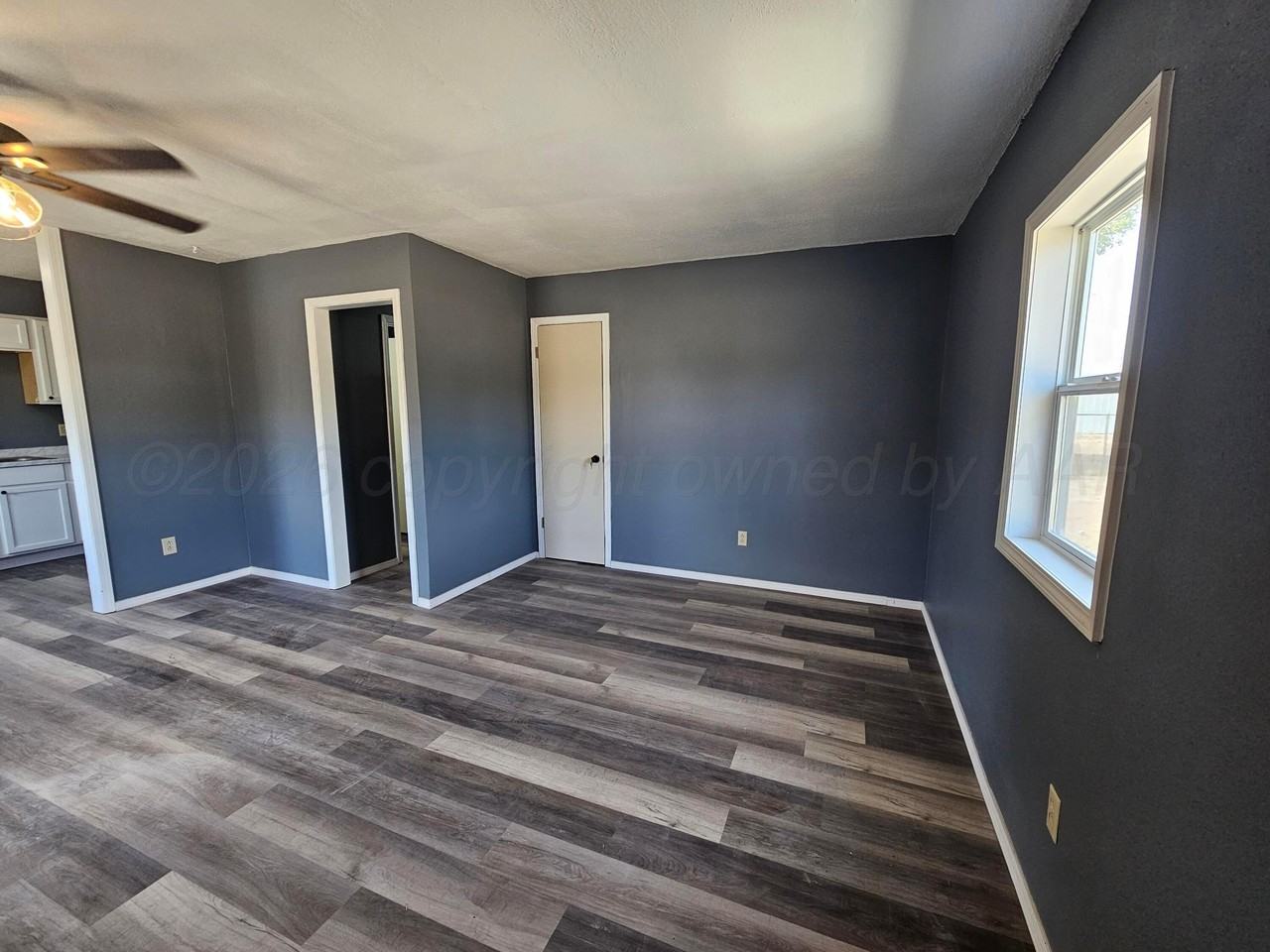 206 N Prospect St Apt B - Photo 2 of 10