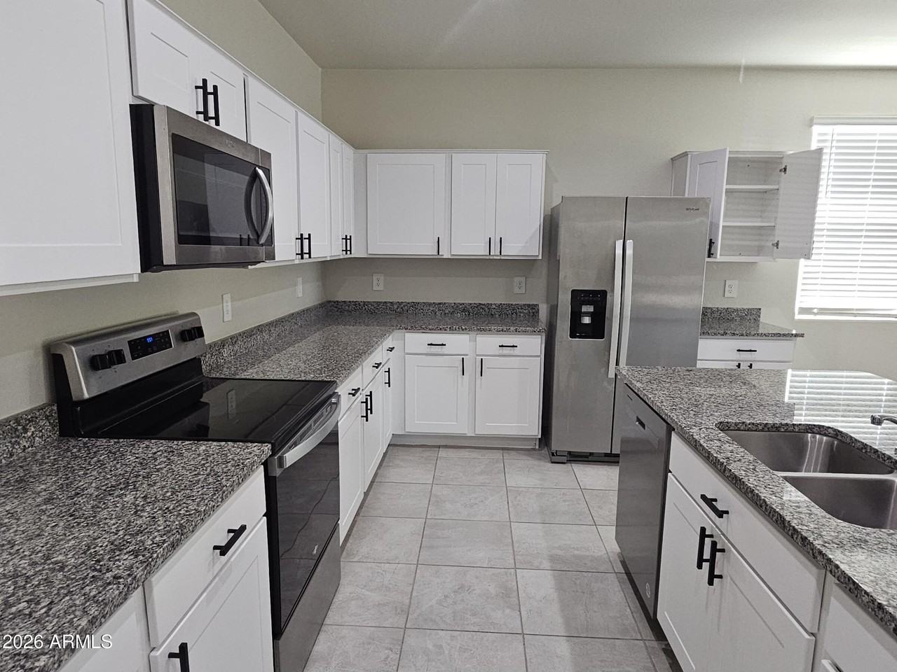35963 W San Alvarez Ave - Photo 5 of 16