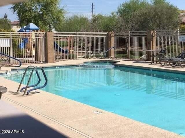 1792 W Homestead Dr - Photo 3 of 29