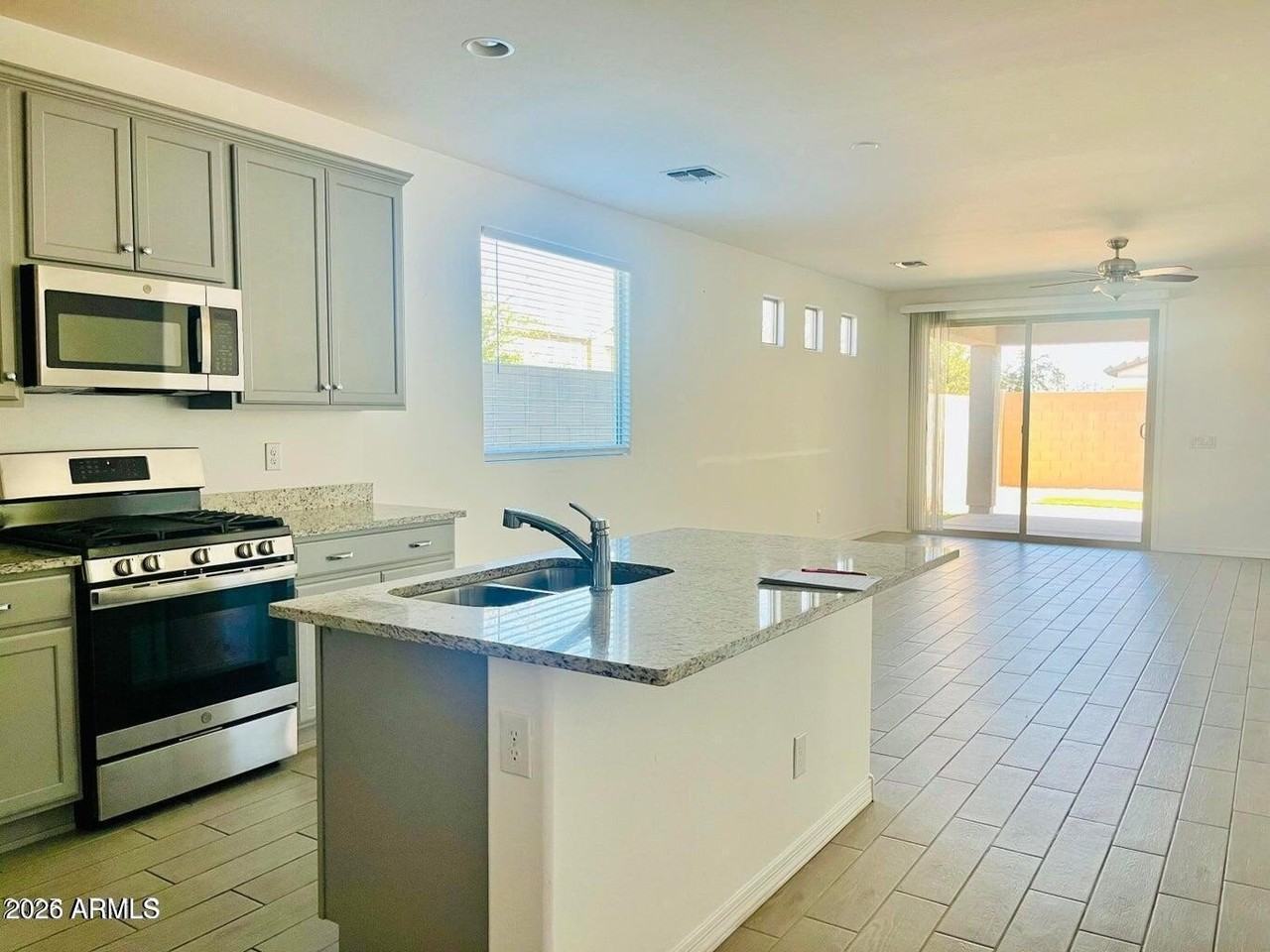 3637 S 57th Ln - Photo 5 of 7