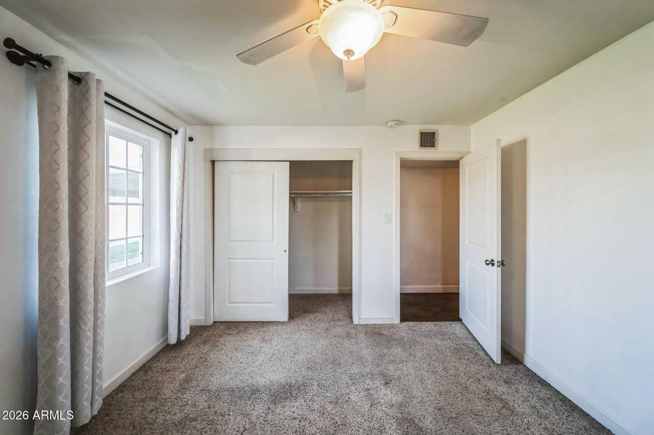 2320 W Whitton Ave - Photo 6 of 19