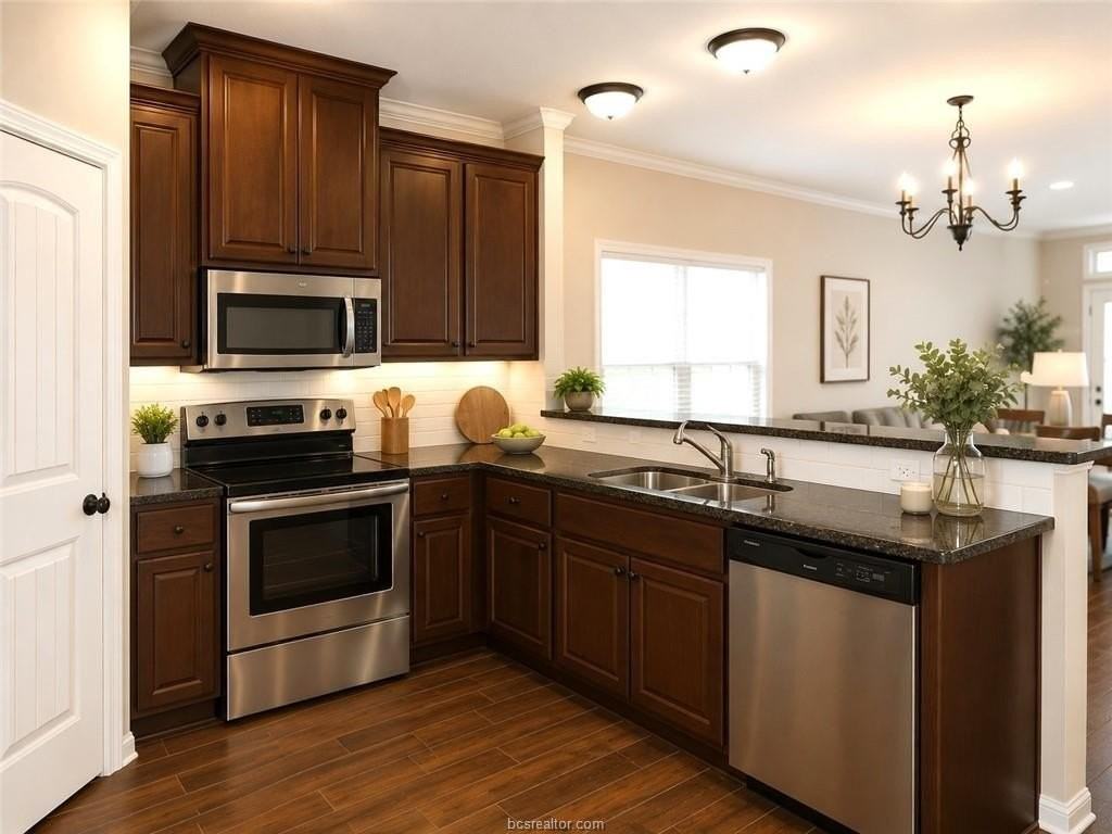 103 Richards St - Photo 3 of 17