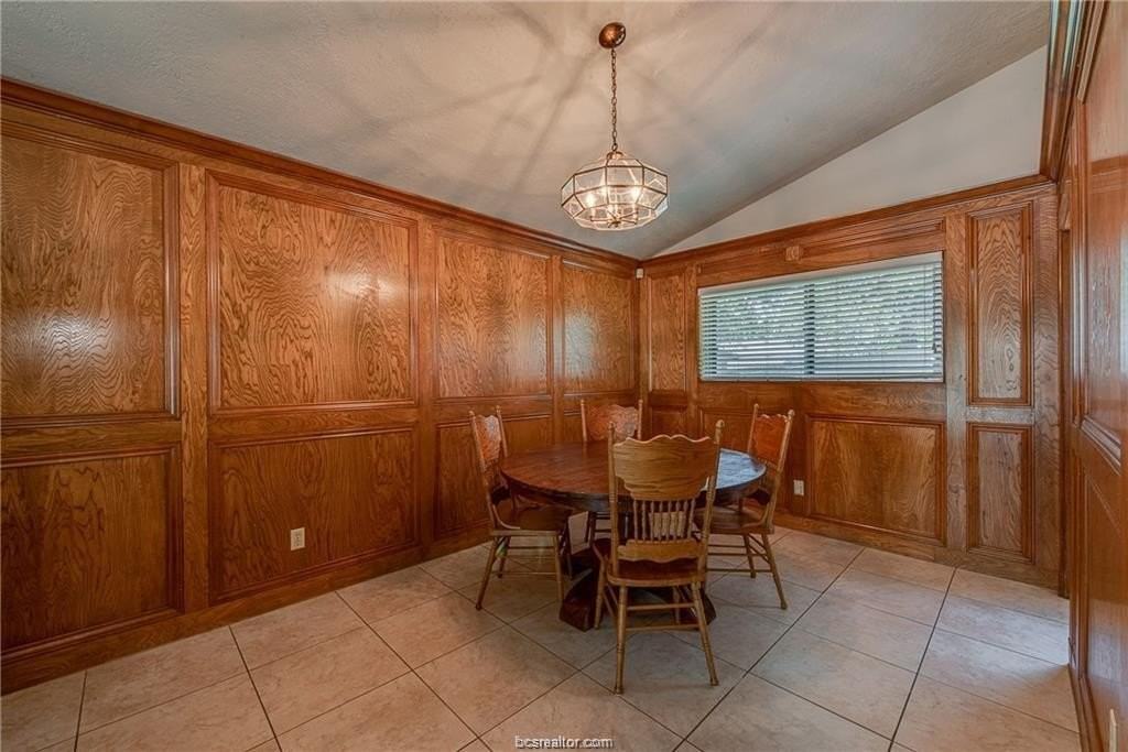 1405 Magnolia Dr - Photo 5 of 12