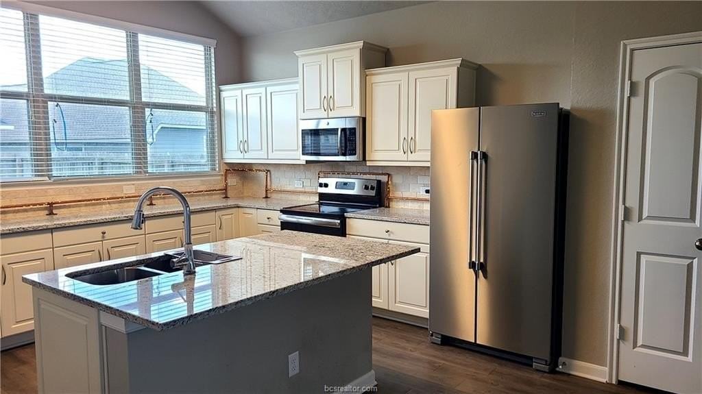 2015 Stubbs Dr - Photo 4 of 18