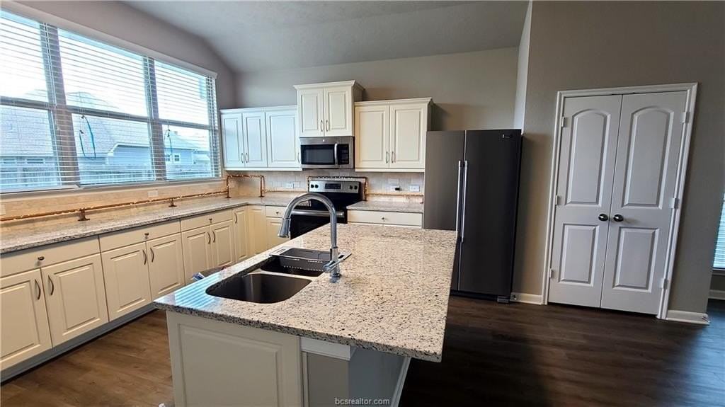 2015 Stubbs Dr - Photo 5 of 18