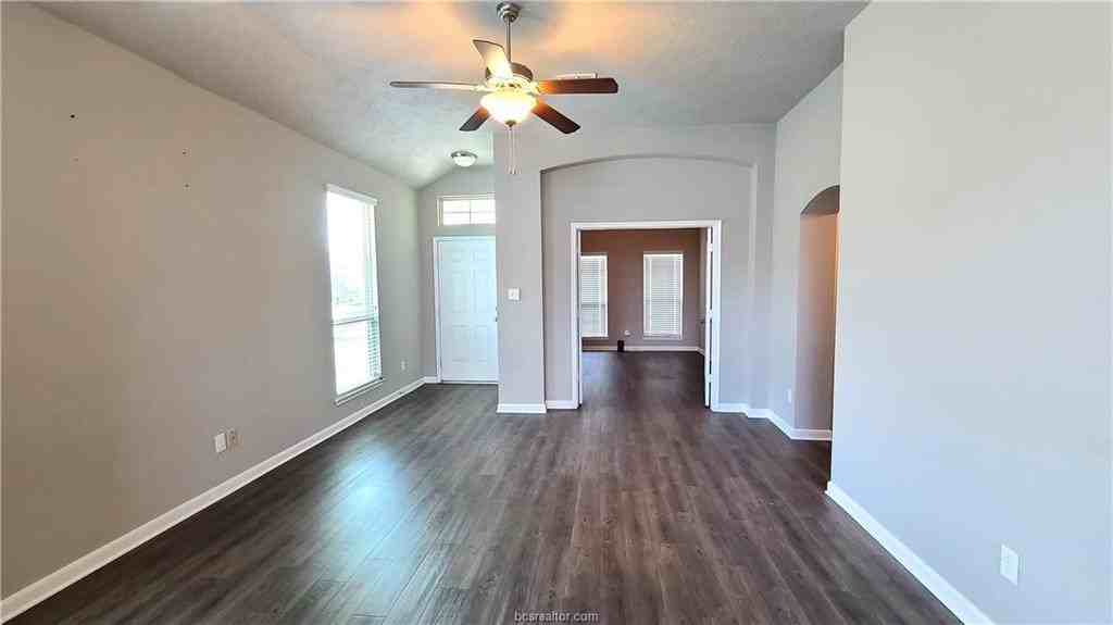 2015 Stubbs Dr - Photo 6 of 18