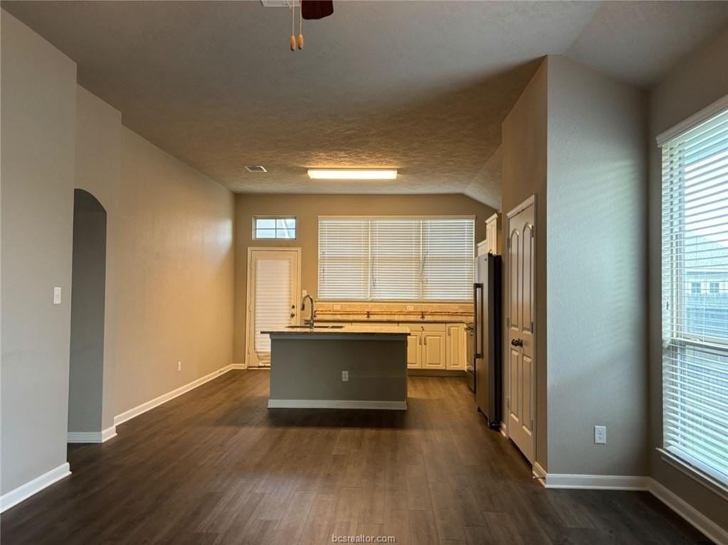 2015 Stubbs Dr - Photo 7 of 18