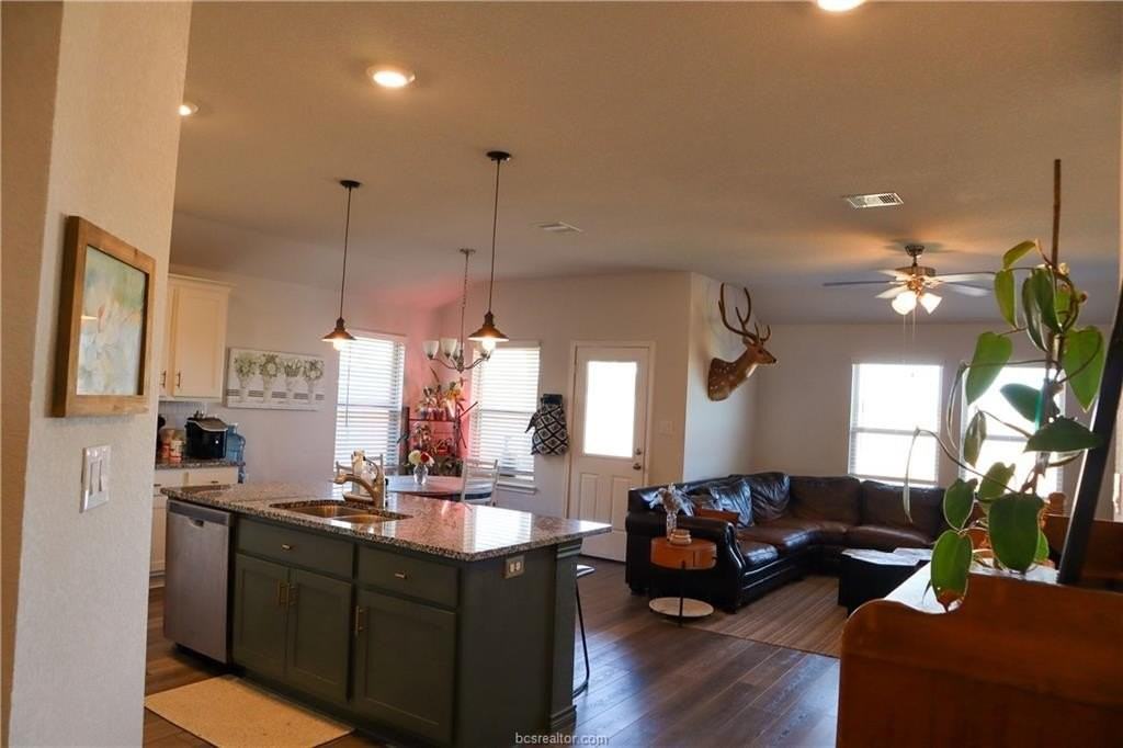 5248 Montague Loop - Photo 7 of 10