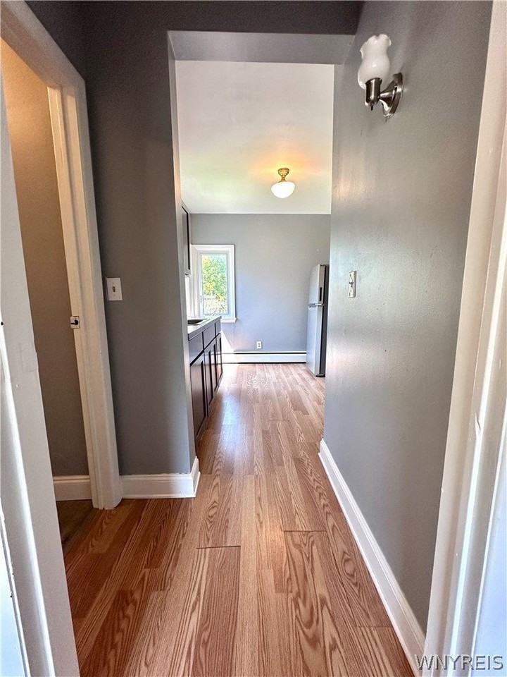688 Columbus Pkwy - Photo 5 of 13