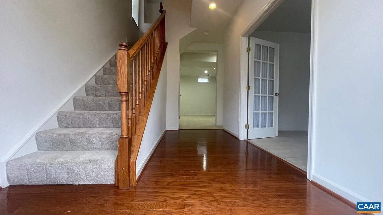 2325 Abington Dr - Photo 2 of 36