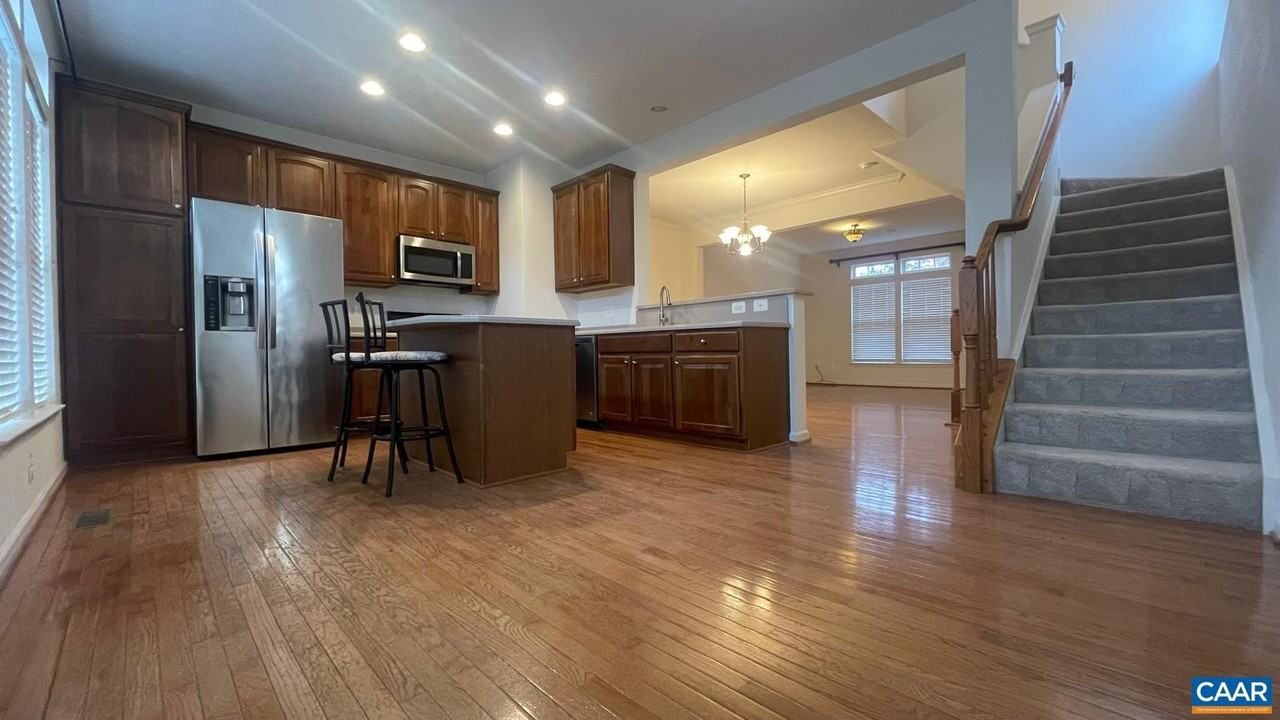 2325 Abington Dr - Photo 3 of 36