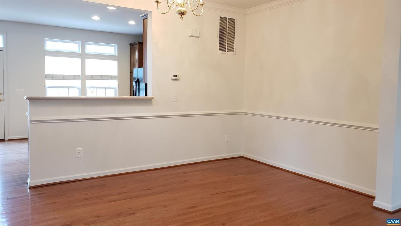 2325 Abington Dr - Photo 6 of 36