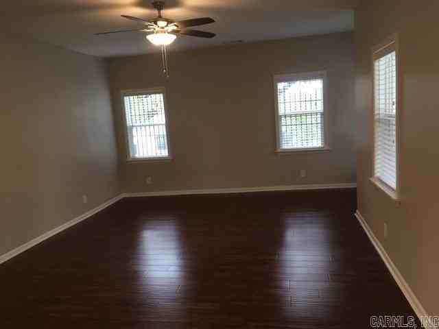 323 Uams Blvd - Photo 2 of 15