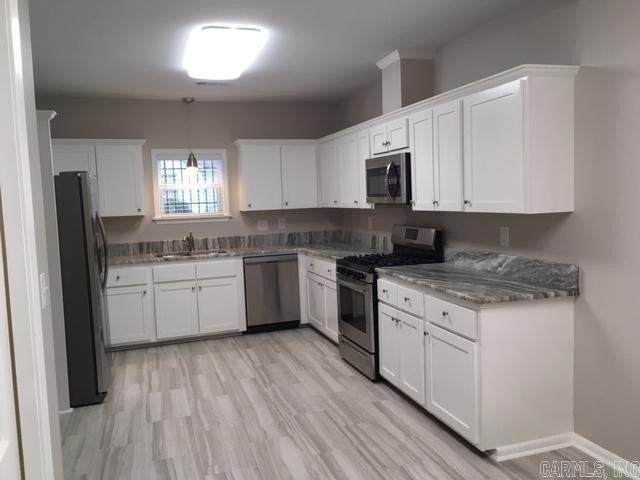 323 Uams Blvd - Photo 7 of 15