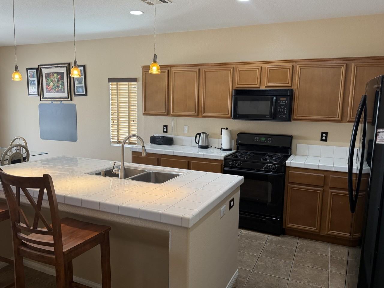 3922 Vista Dunes - Photo 3 of 17