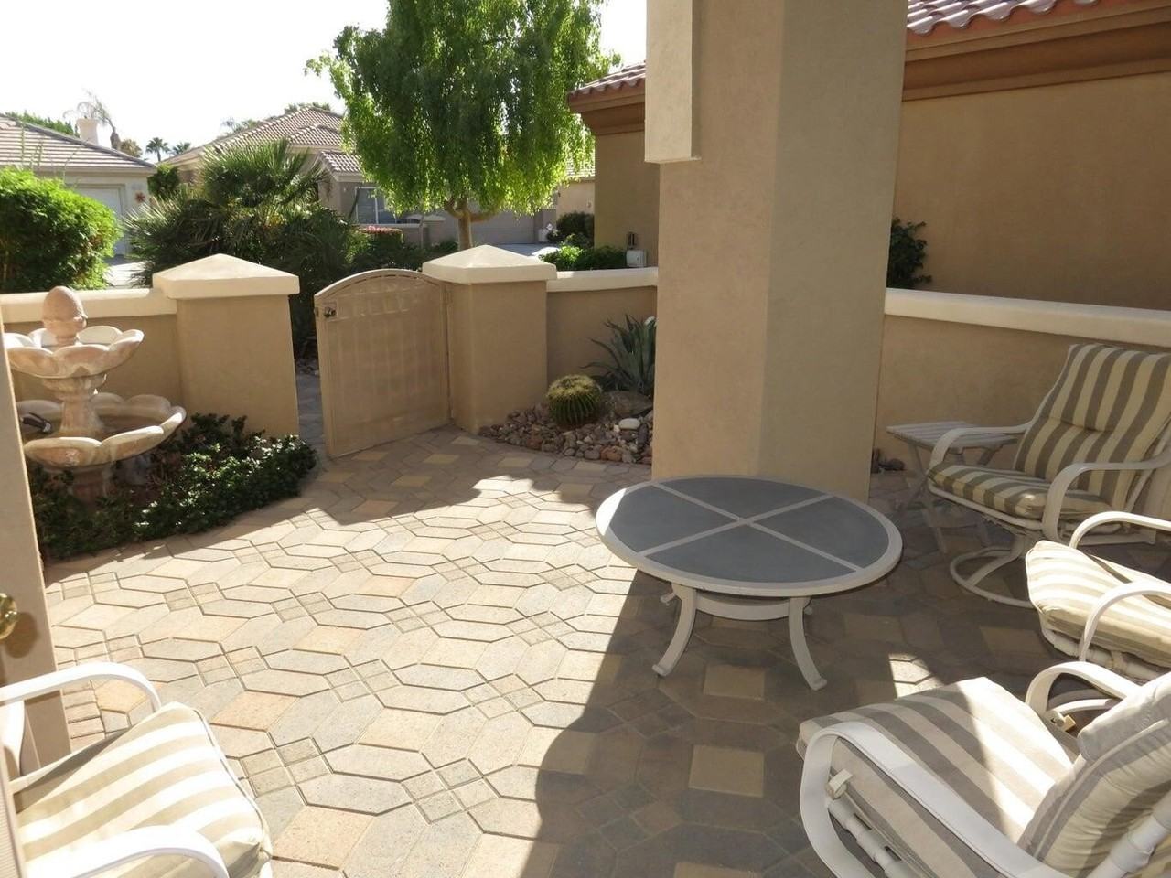 80208 Royal Birkdale Dr - Photo 2 of 10