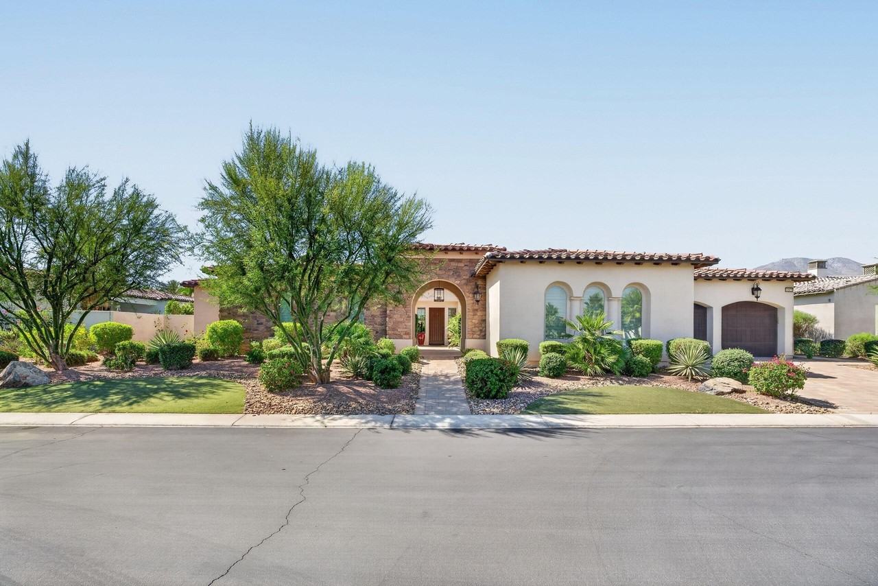 81675 Thunder Gulch Way - Photo 3 of 50