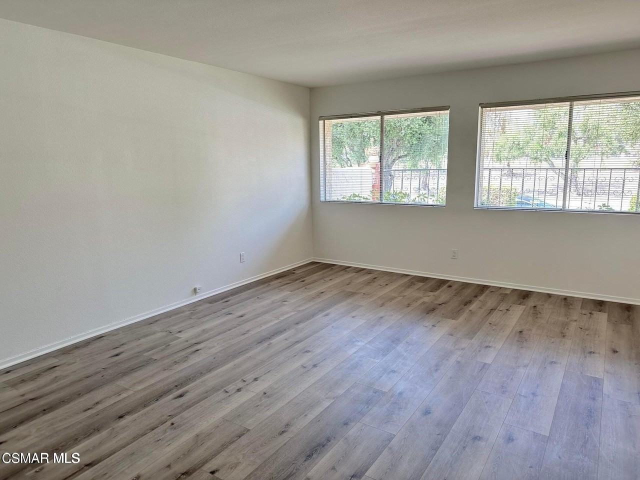 32130 Watergate Rd - Photo 4 of 22