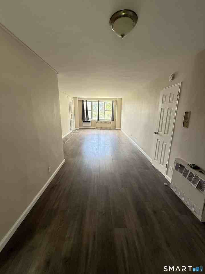 71 Strawberry Hill Ave #416 - Photo 7 of 14