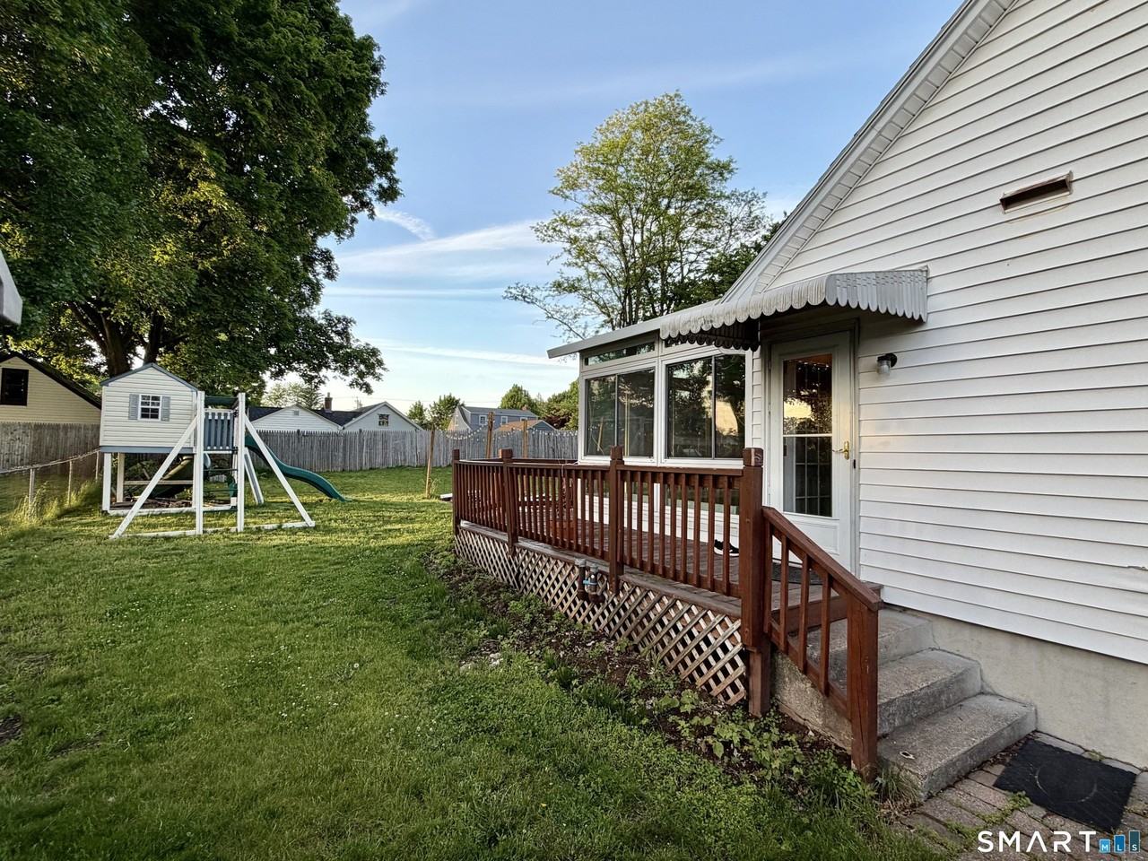 154 Harding Ave - Photo 3 of 32