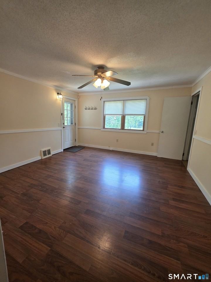 519 W Center Street Ext - Photo 2 of 9