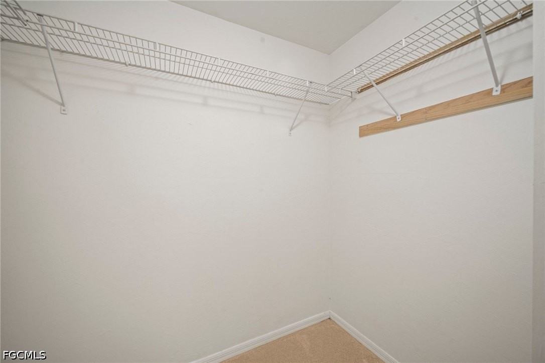 210 Ne 10th Ave - Photo 5 of 31