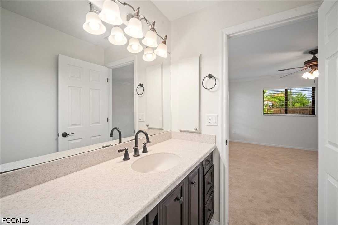 210 Ne 10th Ave - Photo 7 of 31