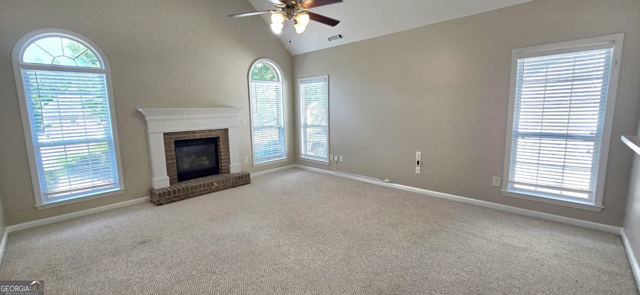 3 Castleton Ct - Photo 3 of 38