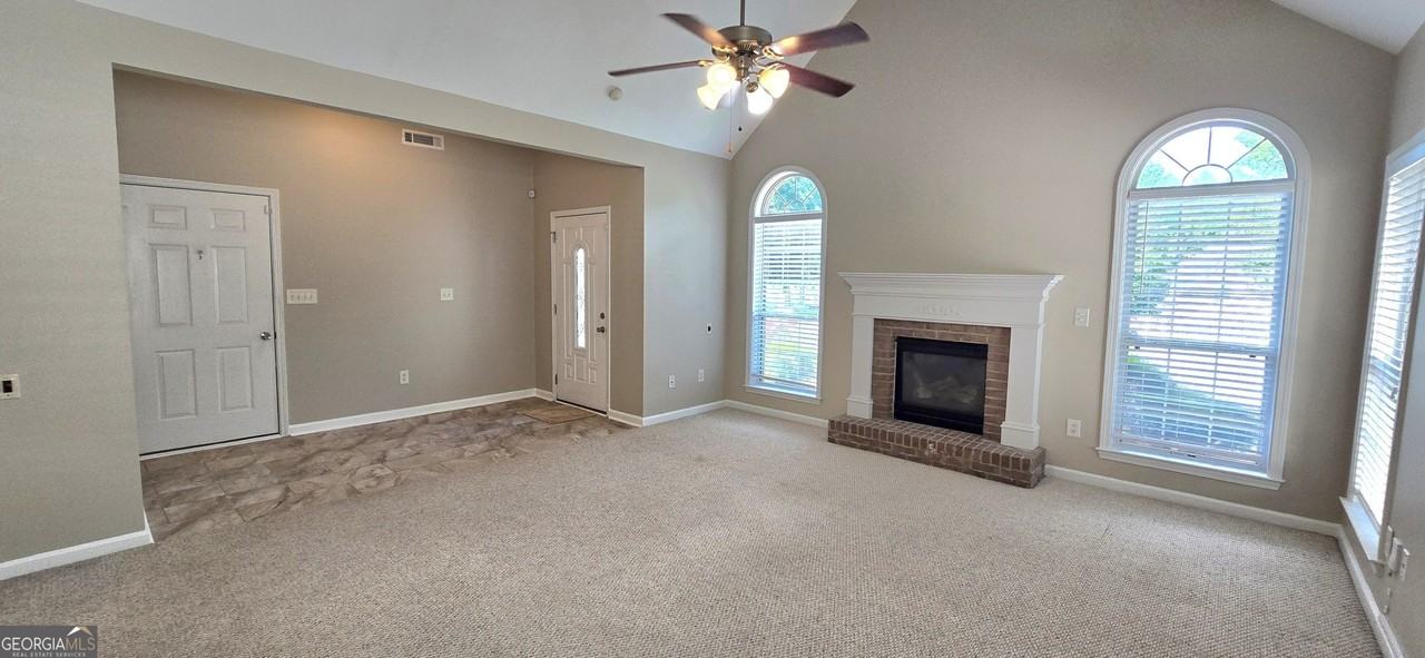 3 Castleton Ct - Photo 4 of 38