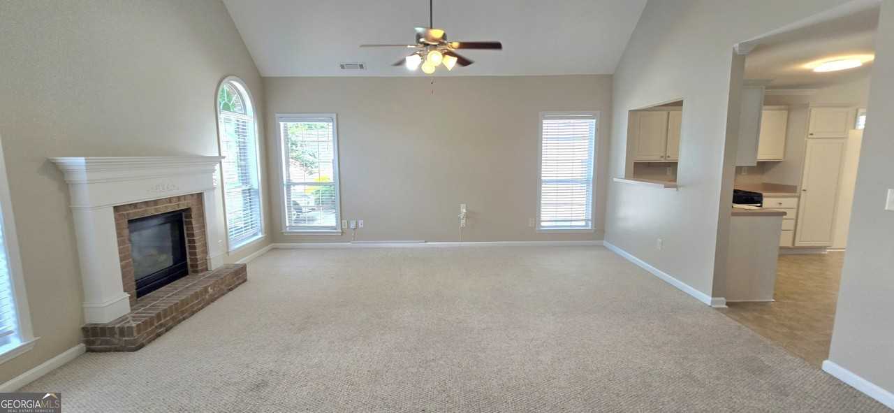 3 Castleton Ct - Photo 7 of 38