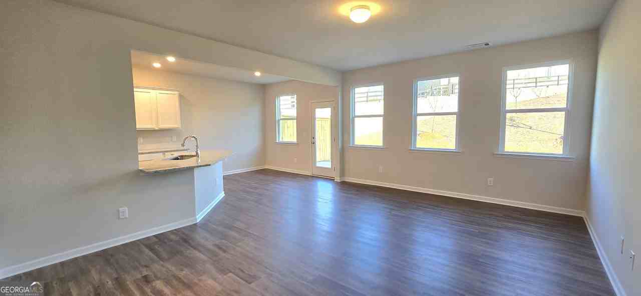 41 Sepia Oak Dr - Photo 5 of 36