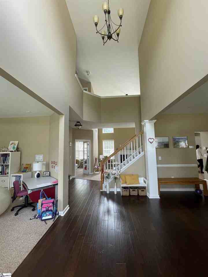 207 Tanner Chase Way - Photo 6 of 39