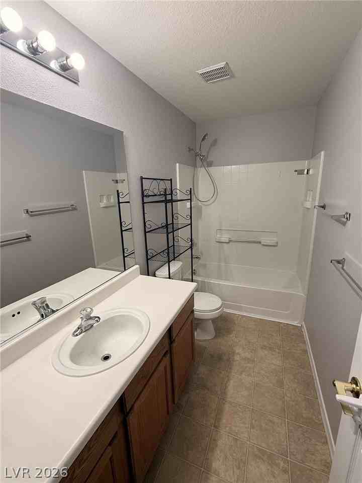 7386 Umberto St - Photo 6 of 10