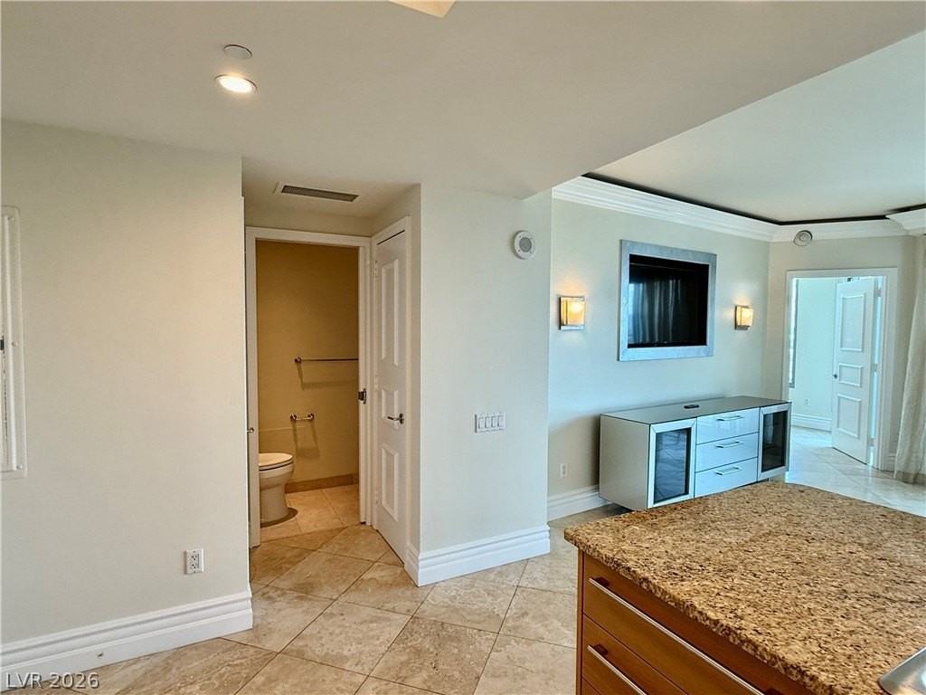 322 Karen Ave #1705 - Photo 4 of 28