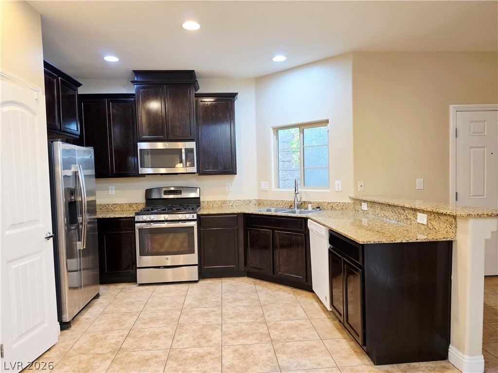 9584 Greensburg Ave - Photo 7 of 23