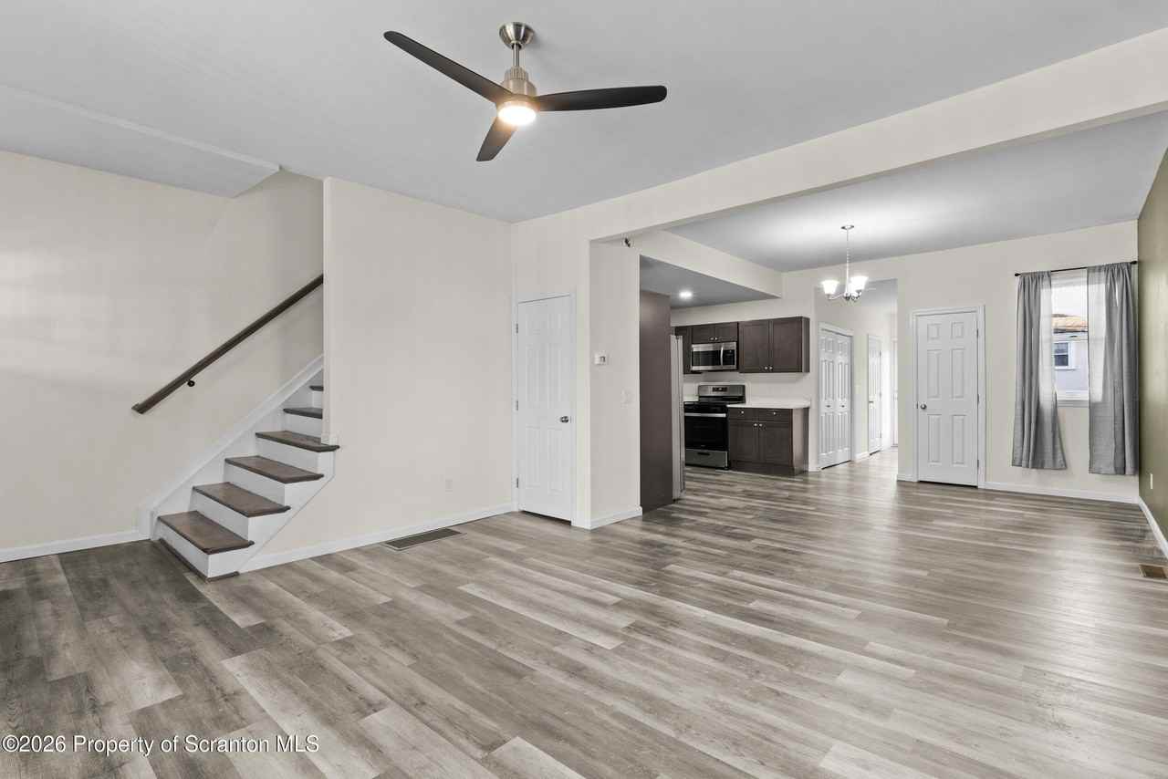 302 Delaware Ave - Photo 6 of 44