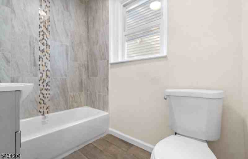 24 Irving Ave - Photo 7 of 11