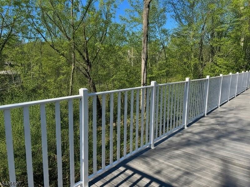 1023 Castle Rd - Photo 3 of 18