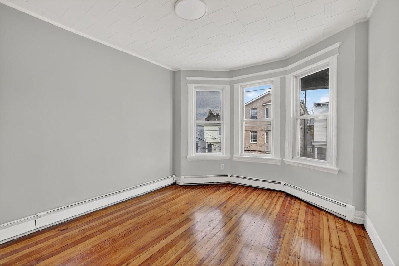 107 Brown Pl #1 - Photo 5 of 14