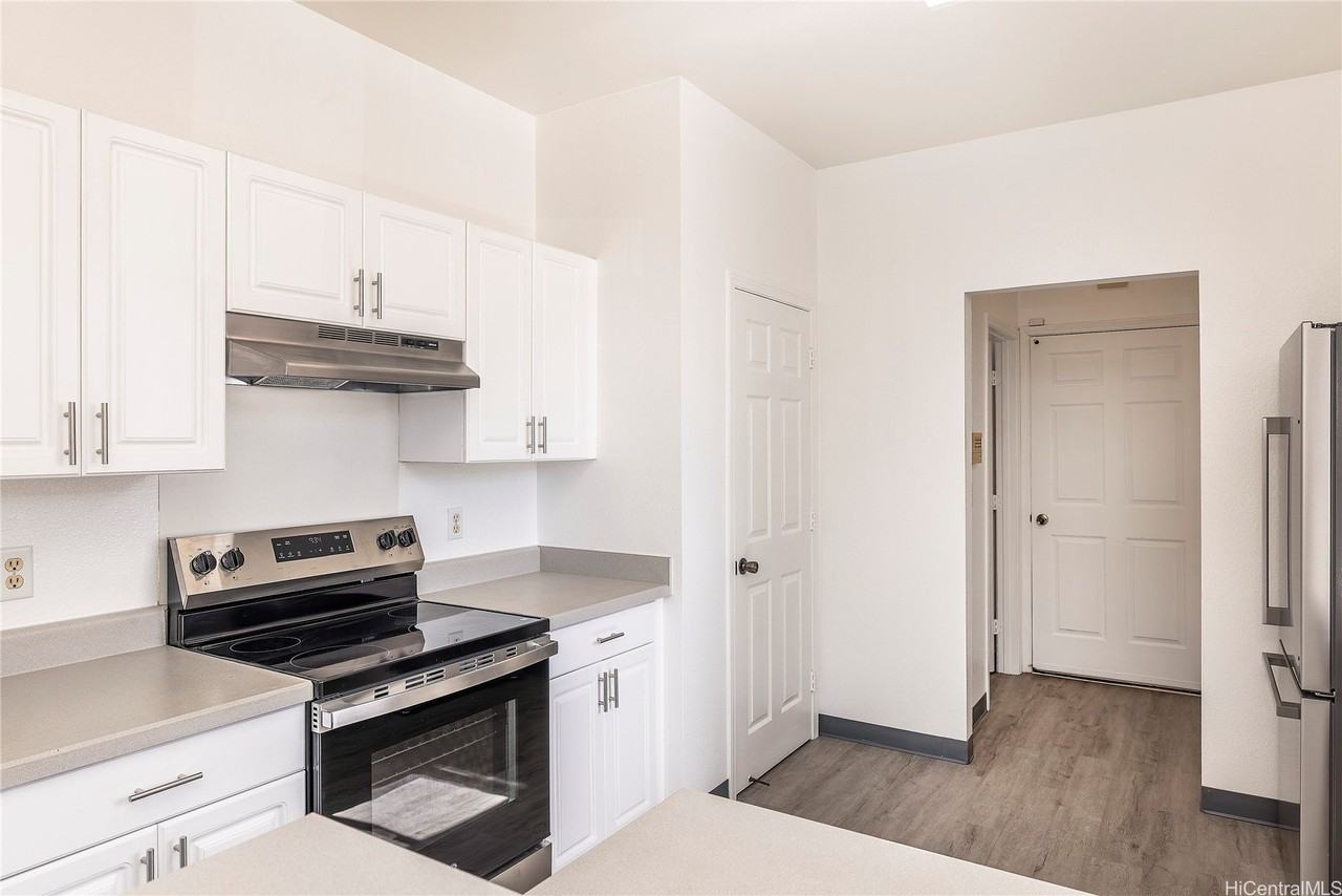 94-209 Iokoo Pl #B - Photo 4 of 21