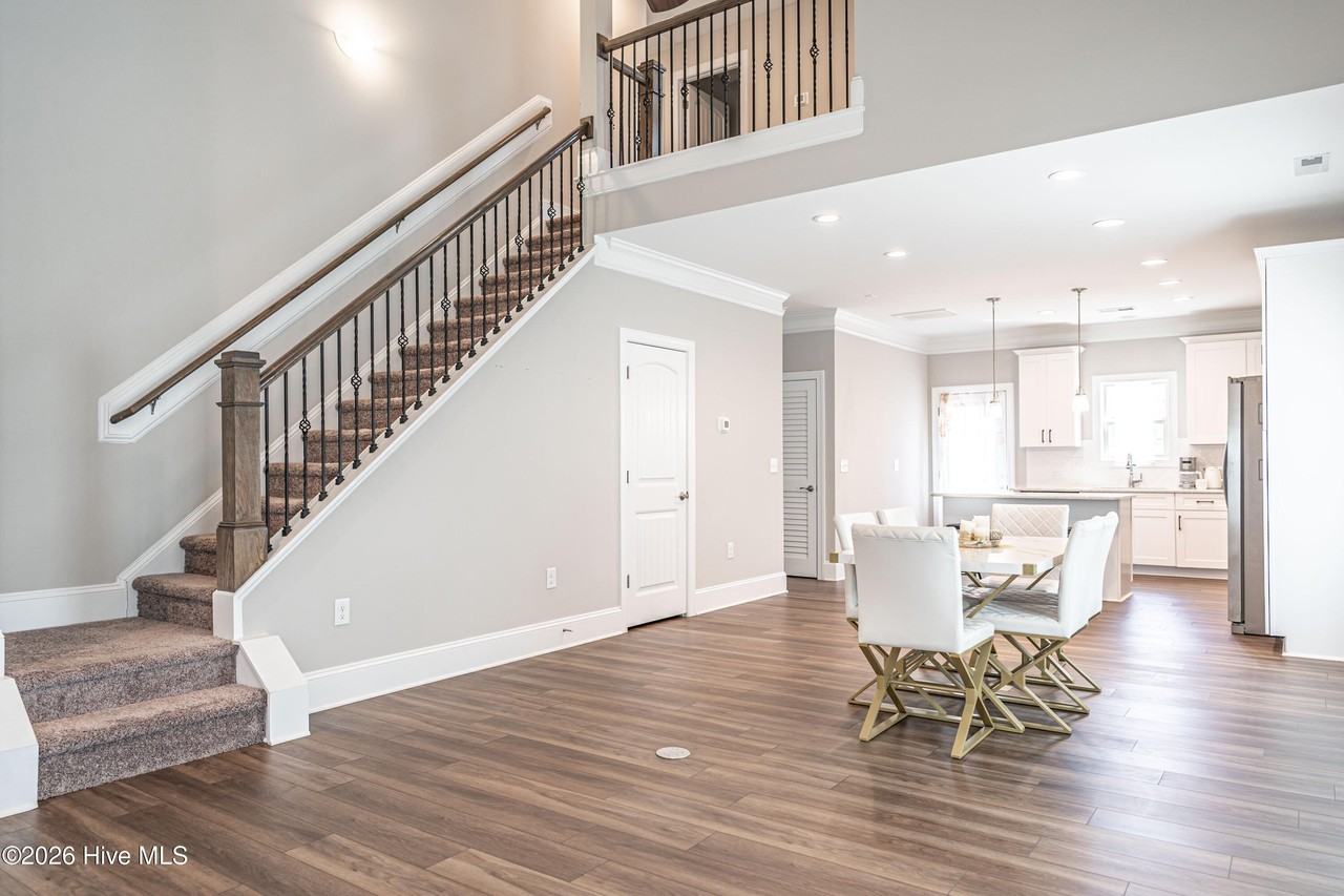 315 Mashie Ct - Photo 3 of 37