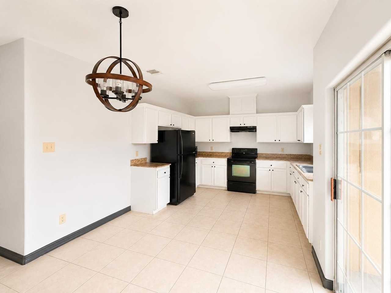 10706 International Blvd - Photo 7 of 22