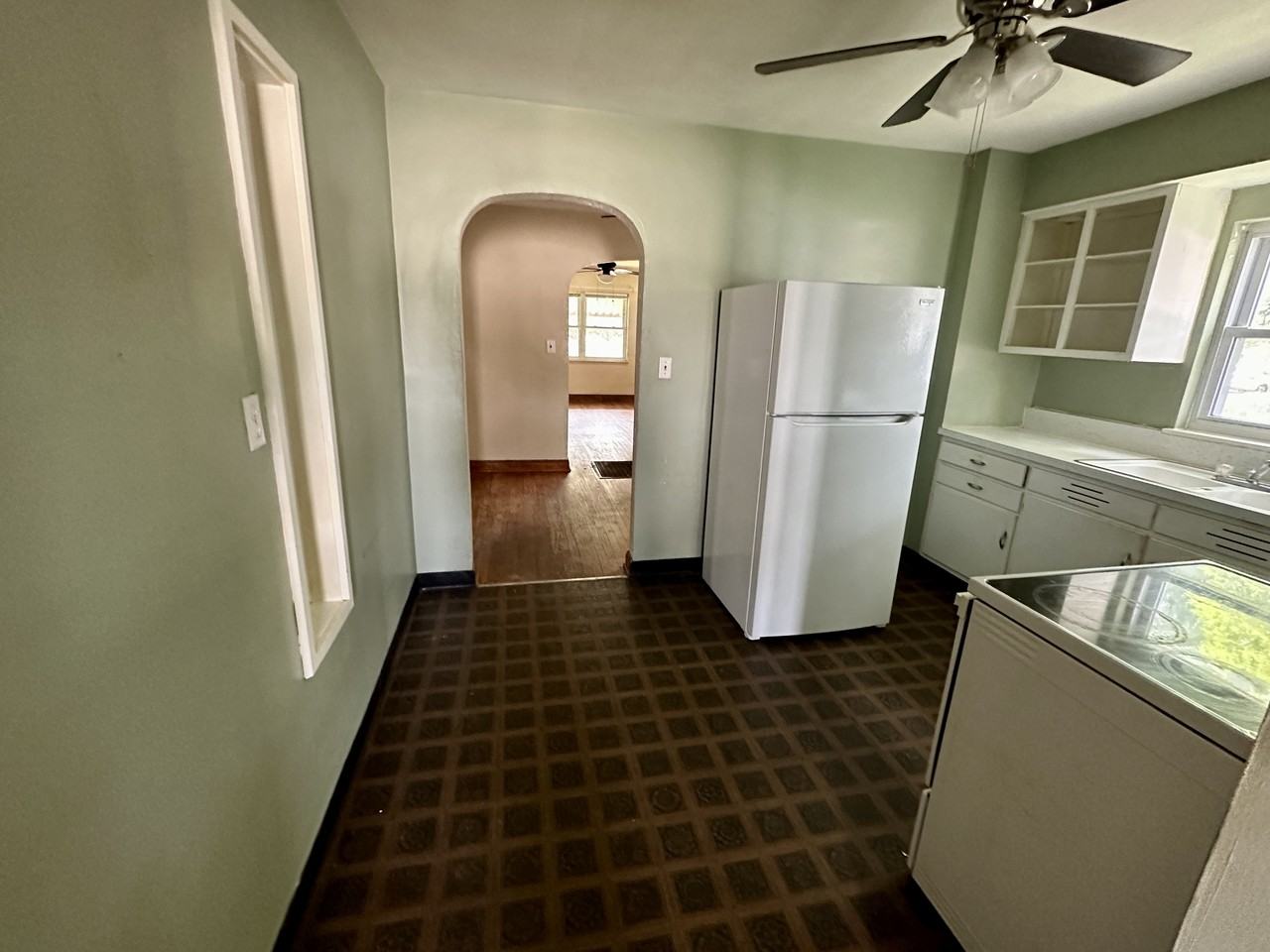 1202 8th St #1 - Photo 5 of 10