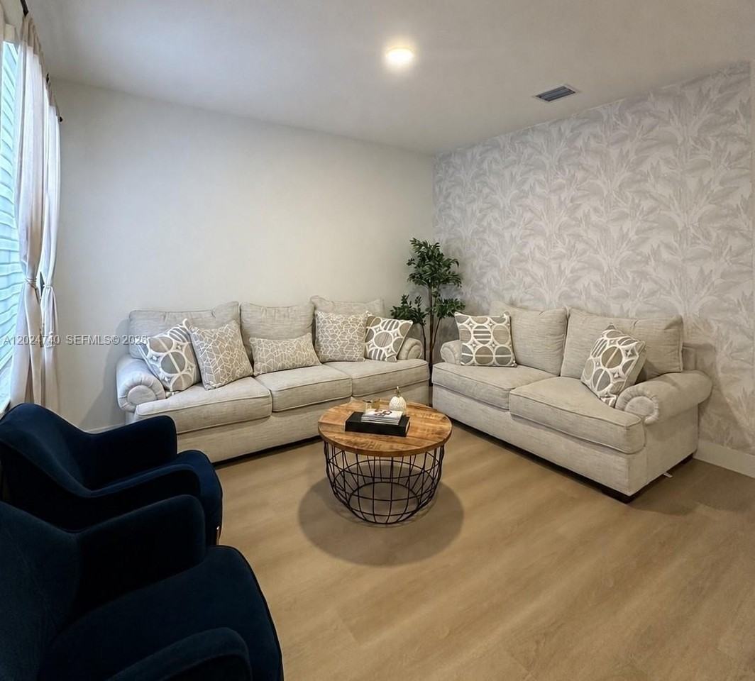 11814 Sw 245th Ter #11814 - Photo 4 of 16