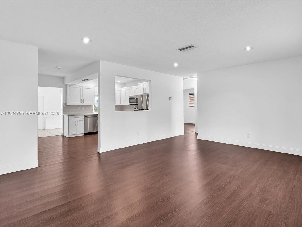4500 Sw 42nd Ter - Photo 7 of 50