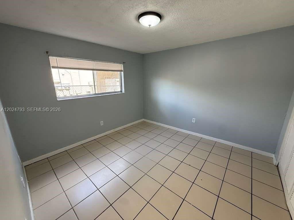 1501 W 42nd St #110 - Photo 7 of 7