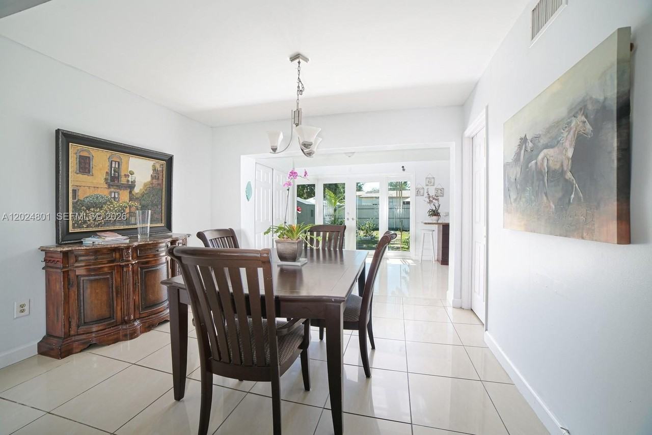 1380 71st St #1380 - Photo 5 of 11