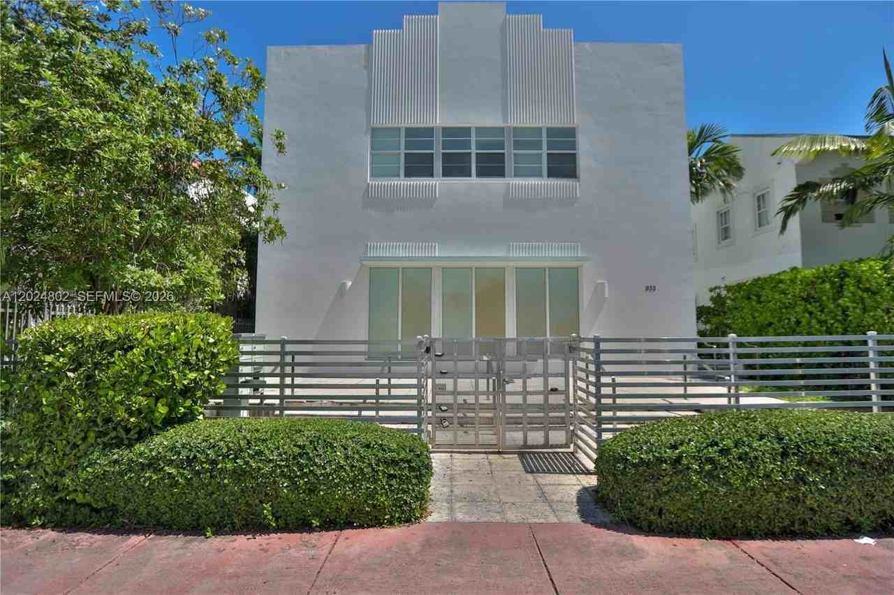 935 Euclid Ave #6