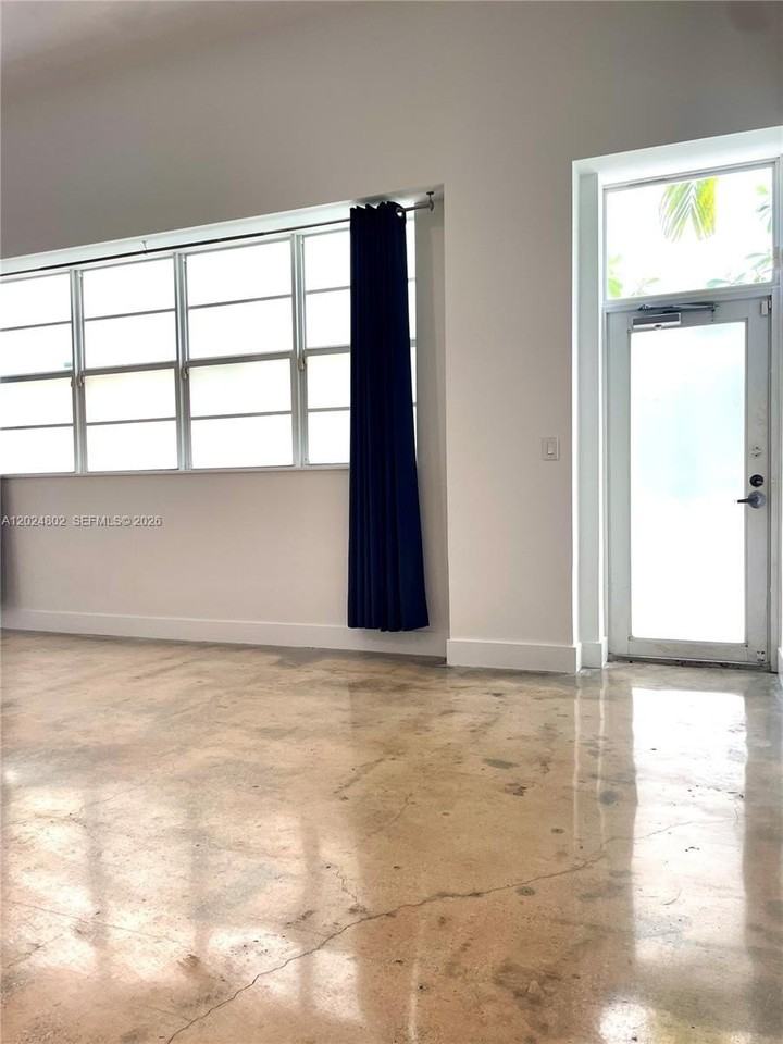 935 Euclid Ave #6 - Photo 7 of 32
